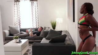 Interracial සමග ලිංගික හුරුබුහුටි කළුවර බබා