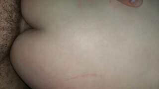 Hardcore anale cazzo con sexy ragazza. Ragazza prendere grosso cazzo nel profondo del suo culo stretto.