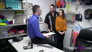 коп и отчим меняются и трахают дочь-подростка