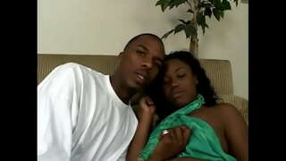 Ebony babe बेकारी कडा कालो schlong त गडबड हुन्छ सबै स्थान