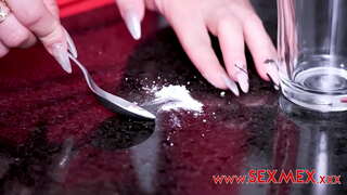 VÝSTŘIK, NEVLASTNÍ SESTRY