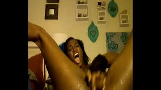 Masturbating mtandao cam squirt