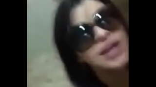 Kurba plačuje petelin v stranki, 3!