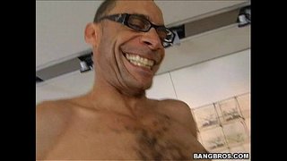 רעבעקאַ לינערז - ראַמאָן קומשאָט