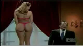 монико Адаро ...1