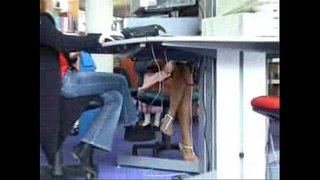 Sincer biblioteca upskirt