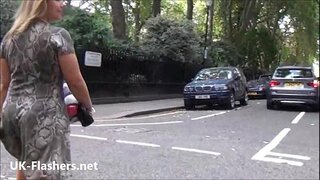 Seksi treperi plavuša Ashley Jahači otvorenom egzibicionizam i amater voajer dušo