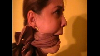 Malgrandaj mamoj en panty hoso