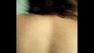 Tema abikaasa peksab teda ja mind vaadates minu