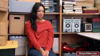 LP ora i te raraunga tahaetia i ngā tūemi, a ka fucks te shoplifter