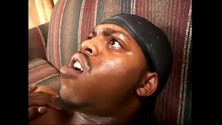 Рейн ӱпан мотор сӧрастараш кокыралтыме вӱд шоколадым Келли ковышта, умшаш тудым пӱрымӧ деч вара, тудо пу пурлмо гай пизда