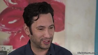 Ex bf sijine seksi brunette gendakan ing budak lan ngalahake lan silit bajingan dheweke