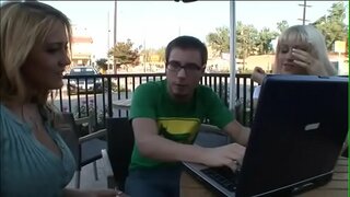 Ezimbalwa nasty chonga phezulu abazobi Eva Lawrence Trina Michaels kuba kwi-sights