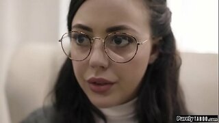 ���रेशान कुंवारी अंतिम उपाय है सामाजिक कार्यकर्ता वह है बैठक.वह केवल एक है जो मदद कर सकते हैं उसे और उसकी बहन लेकिन यह एक मूल्य पर आता है.वह उसे चाहता है.बुद्धि कोई अन्य विकल्प वह पुरुष उसके मुर्गा और उसे खाने के लिए उसे बाहर इससे पहले कि वह उसे