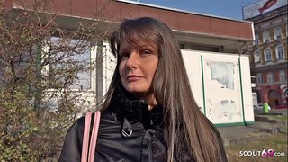 ���ර්මානු බාලදක්ෂ - ගැඹුරු පස්ස අමන සඳහා වික්ටෝරියා වෙල්වට් පසු විල්පත්තු දී පළමු අසභ්ය වෙඩි තියන්න