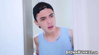 Smuk sort babe slået hårdt