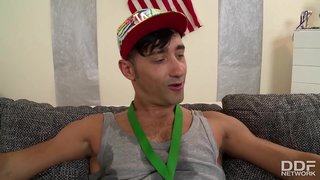 Felix victor futuit Anita B. usque asino, dum lesbo luctus Jenny fricat eius infectum clit