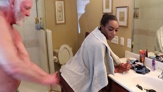 Chanel Skye මුඛ කහ වැස්ස මෝඩයෙක් යකෝ පස්ස යකෝ තඩි බෑම ගුද සෙල්ලම් බඩු