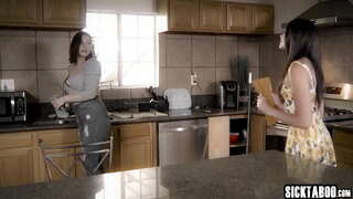 Sexy babe batis tiel forte per granda koko ulo