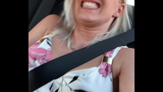 ���ໍ່ໄດ້ທີ່! ຂ້າພະເຈົ້າໃຫ້ຂ້າພະເຈົ້າເປັນ orgasm ໃນລົດແທັກຊີ.