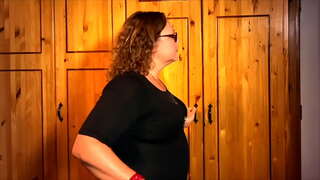 Տիկին Эйприл - приучение рабыни է туалету եւ дисциплинированию