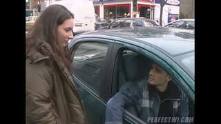 ���ොකු බැල්ලි ලැබෙන අවිවාදයෙන්ම දෙකක් විසින් යාලුවනේ ගෙන ඇති නැවතුම්