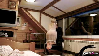 Blondinė pornstar Jazminų Rouge ir kaip kekše giliai BJ kviečiami ir mokama už